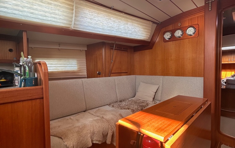 Hallberg-Rassy  44 (2020)