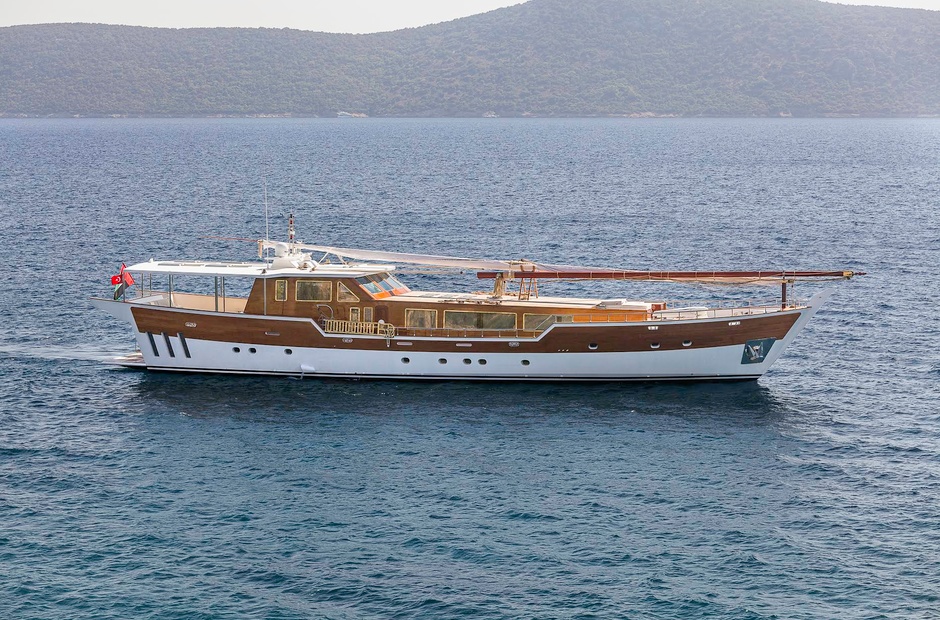 Agantur Shipyard Tornado