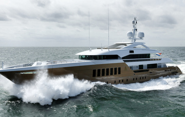 Heesen Azamanta
