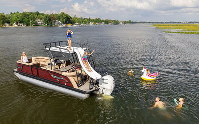 Godfrey AquaPatio Sundeck 255