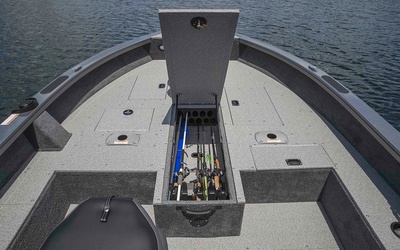 Crestliner 1750 Pro Tiller