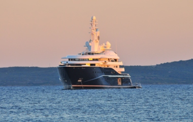 Peters Werft Al Mirqab