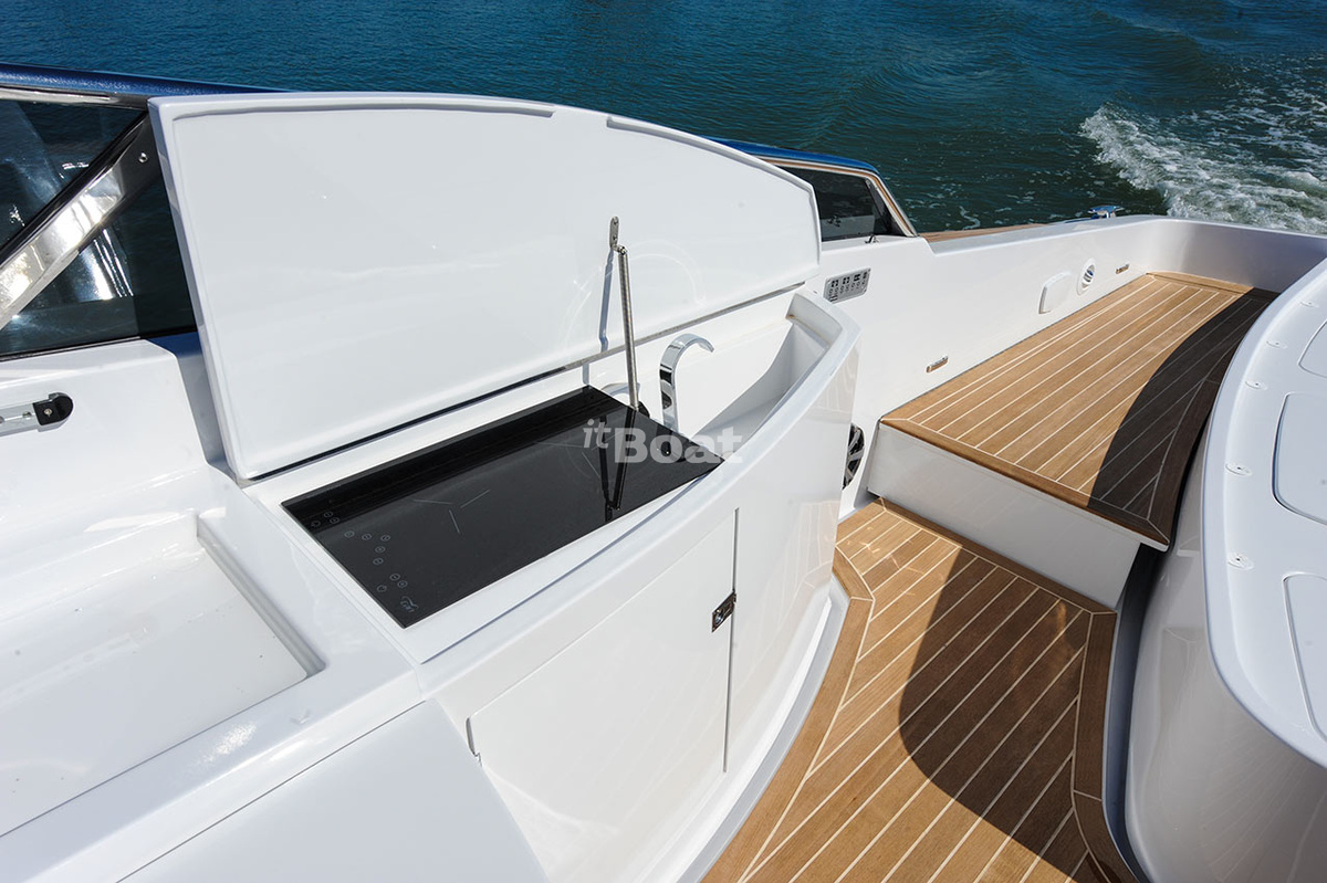 Tornado 50S: Prices, Specs, Reviews and Sales Information - itBoat