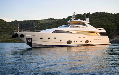 Custom Line Acceptus