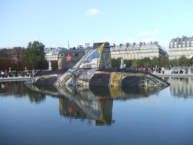 Российская подводная лодка в Лувре