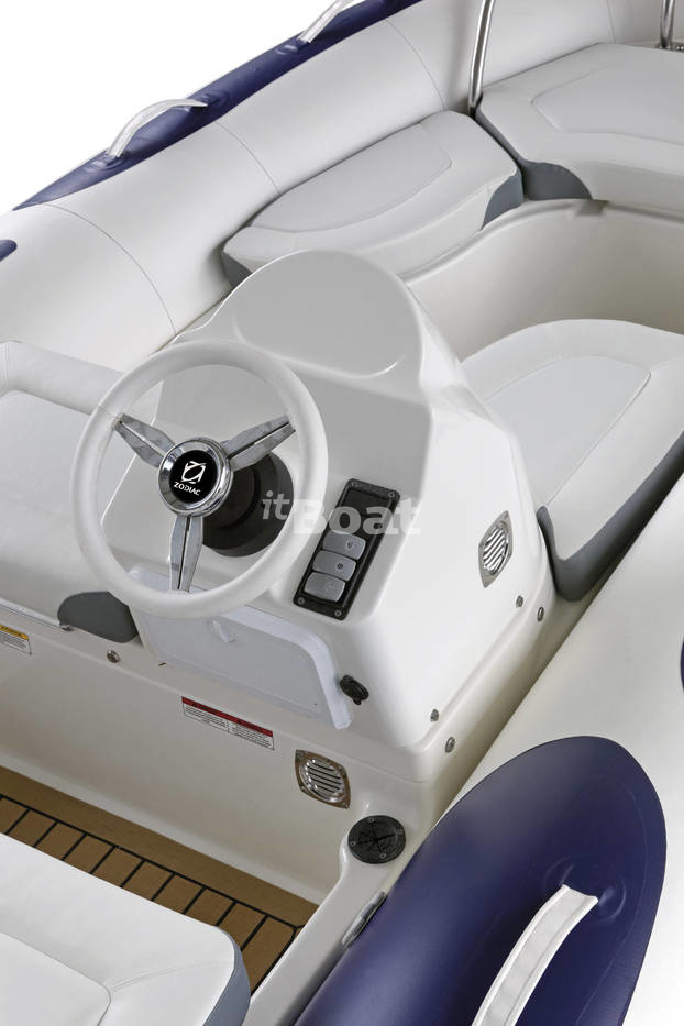 zodiac yachtline 420 specifications
