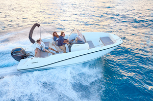 Quicksilver Activ 675 Open