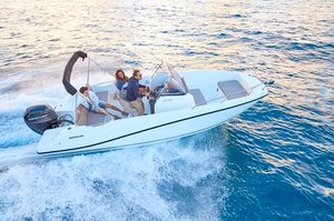 Quicksilver Activ 675 Open