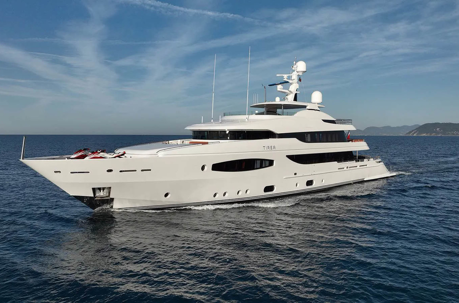 Marin LuxurYachts Tirea