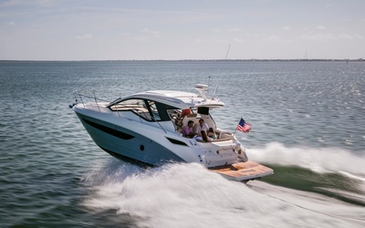 Sea Ray Sundancer 350 Coupe