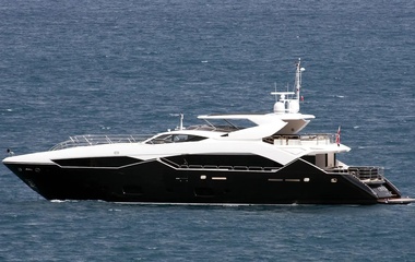 Sunseeker Oksanchik