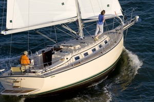 Island Packet Yachts Estero