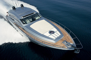 Pershing 72