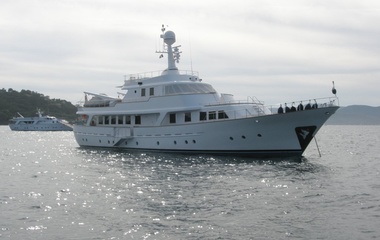 Benetti Mizar