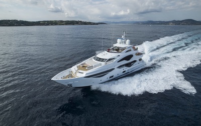 Sunseeker 131 Yacht