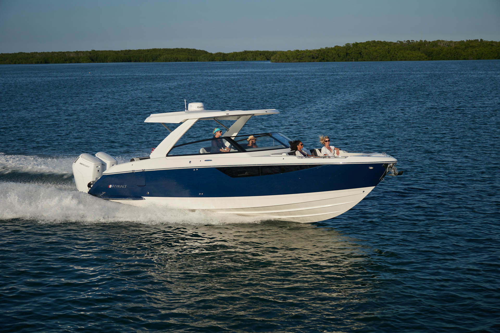 Cobalt R35 Outboard: Prices, Specs, Reviews and Sales Information - itBoat