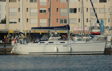 Dufour 385