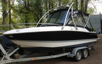 Four Winns S215