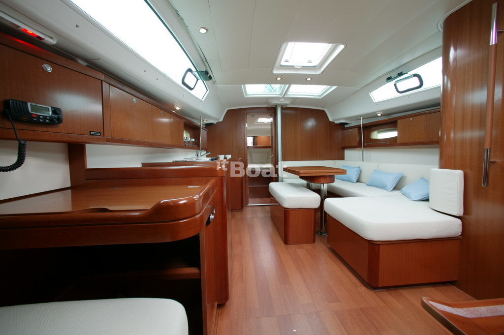 Beneteau Oceanis 46.1 - 4 cab for charter in Italy from 2 890 € / week