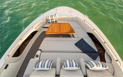 Sea Ray Sundancer 370 Outboard