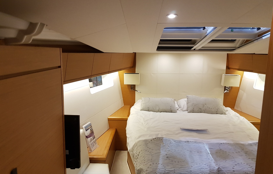 Jeanneau 54