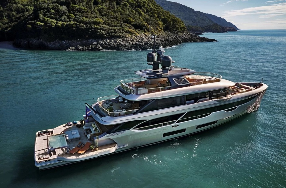 Benetti Kahala
