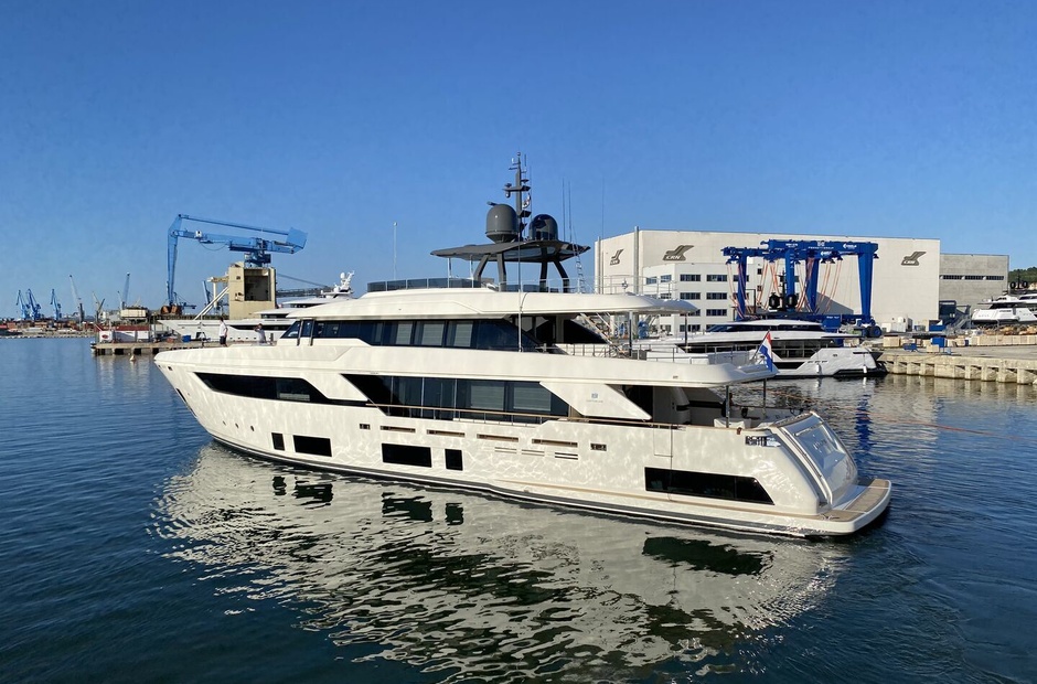 Custom Line Roma VII