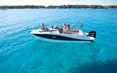 Quicksilver Activ 755 Sundeck
