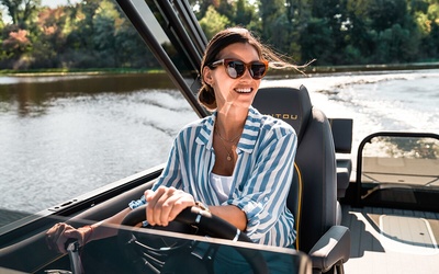 Manitou Explore 24 Navigator