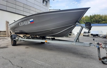 Crestliner Sportsman 18 (2010)