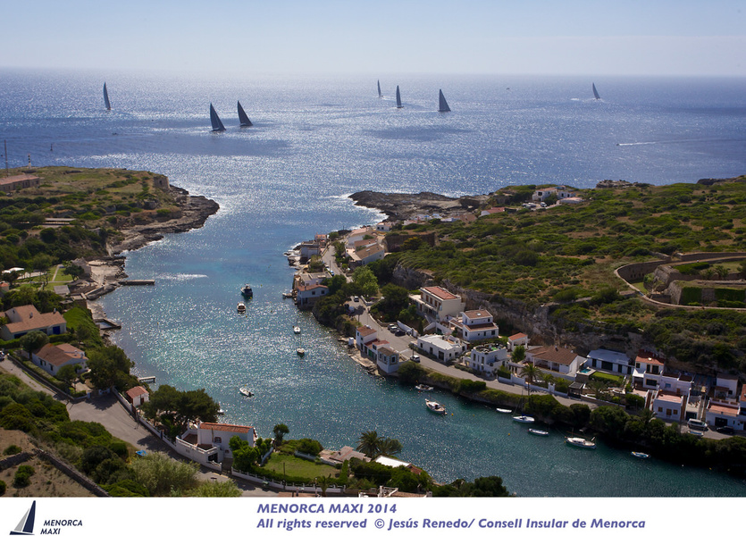 Maxi Yachts on an «Island of Beaches». Wally and J-Class regatta on the  Spanish island of Menorca - itBoat yacht magazine