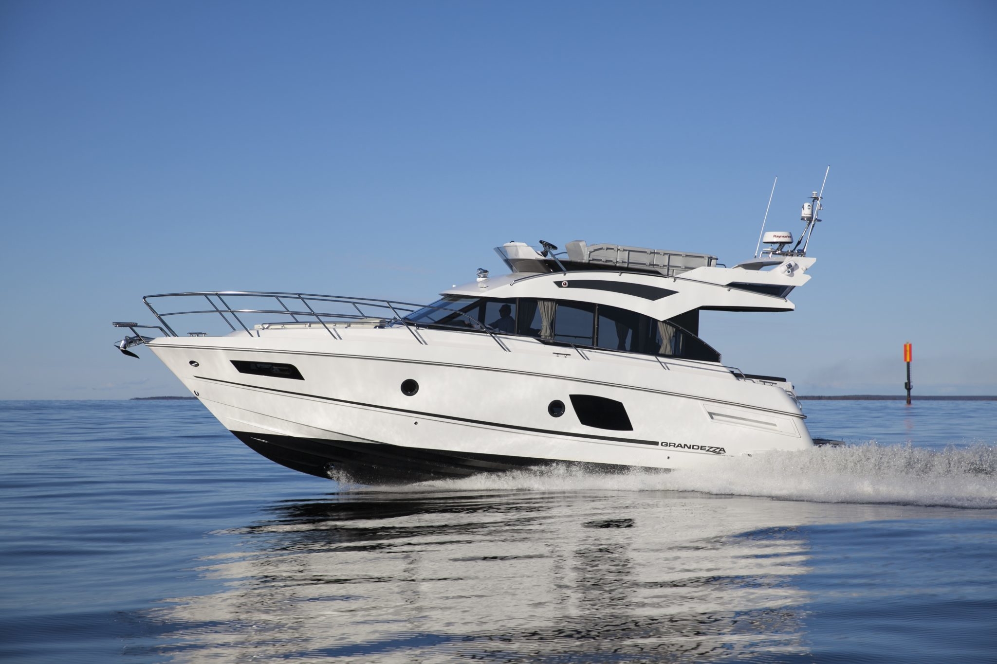 Grandezza 40 FLY: Prices, Specs, Reviews and Sales Information - itBoat