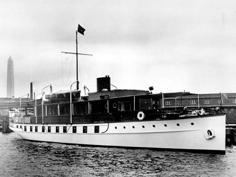Black and white photo of 32-meter yacht Sequoia