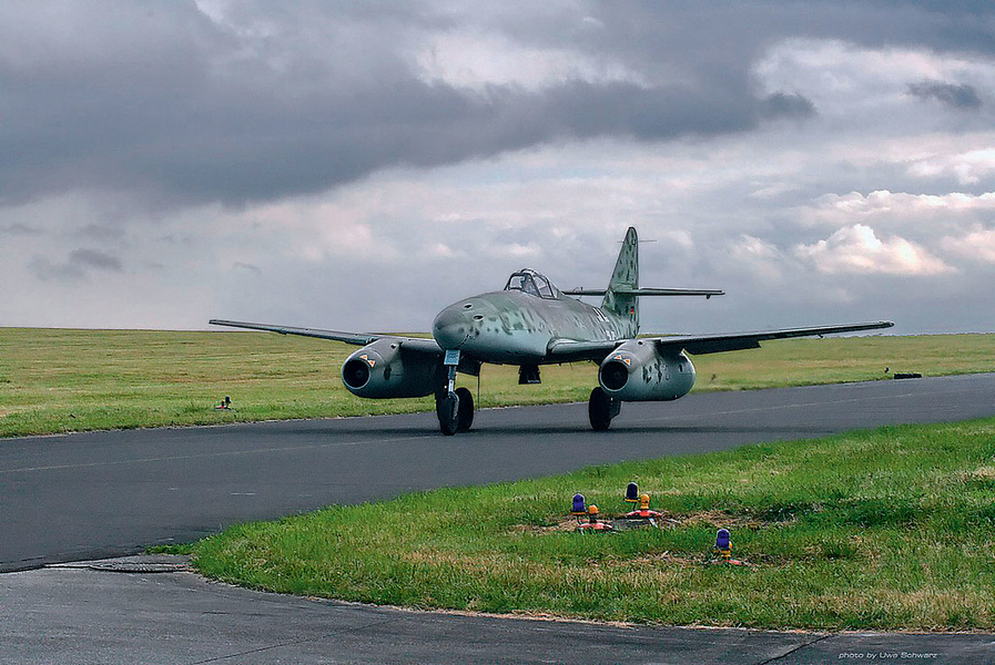 Первый реактивный истребитель – своенравный, но очень быстрый Me 262.