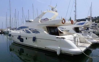 Azimut 62E