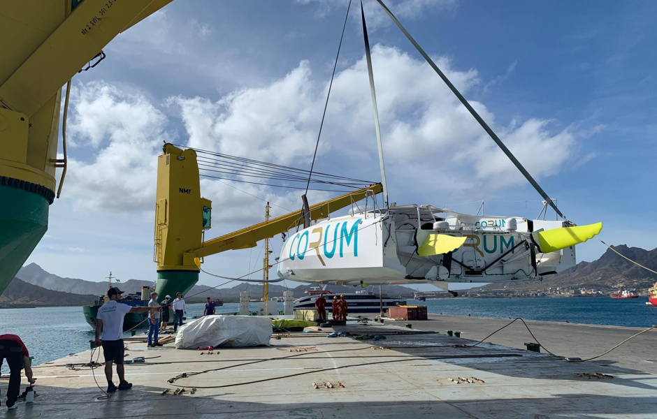 CORUM L'Épargne — IMOCA выбывшего из кругосветной регаты одиночек Vendee Globe 2020 яхтсмена Николя Трусселя (Nicolas Troussel)