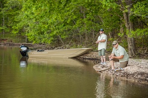 Crestliner 1660 Retreiver Jon Deluxe