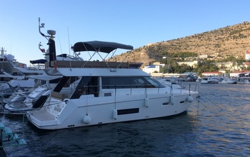 Sealine F490 (2013)