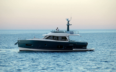 Azimut Magellano 53