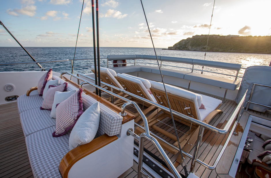 Perini Navi Blush