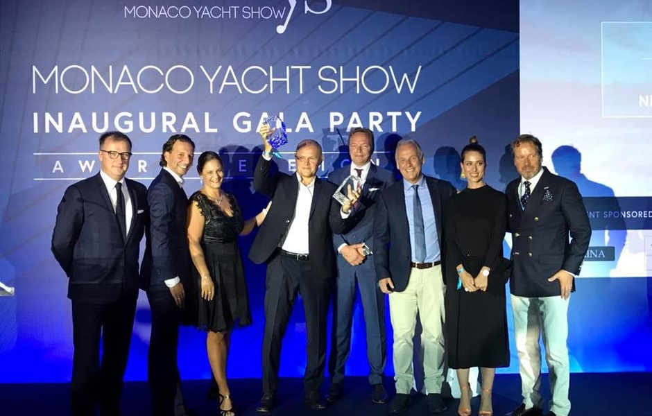 Игорь Лобанов с наградой за Oceanco Jubilee