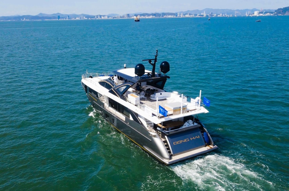 Azimut Dong Hai