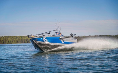 Crestliner 2050 Authority