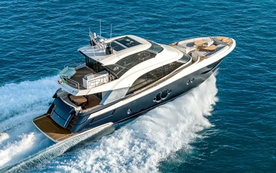 Monte Carlo Yachts 76 Skylounge