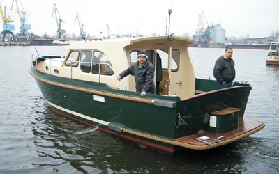 Gemond boatyard Freedom 30 ft/hull 01