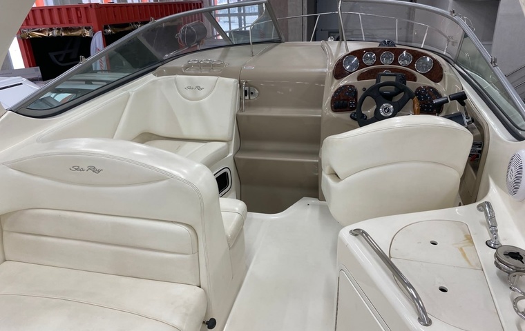 Sea Ray 315 Sundancer   (2004)