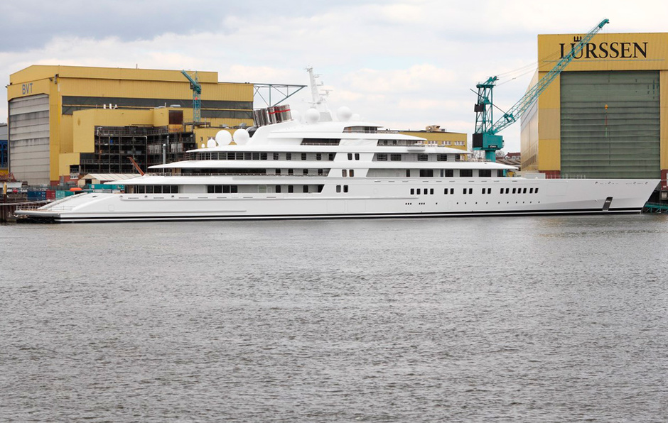 Superyacht Azzam