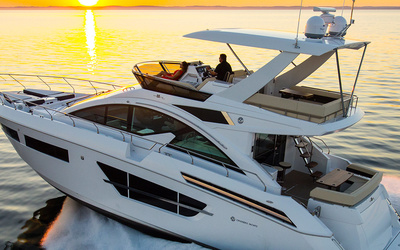 Cruisers Yachts 60 Fly