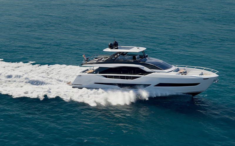 Ferretti 800