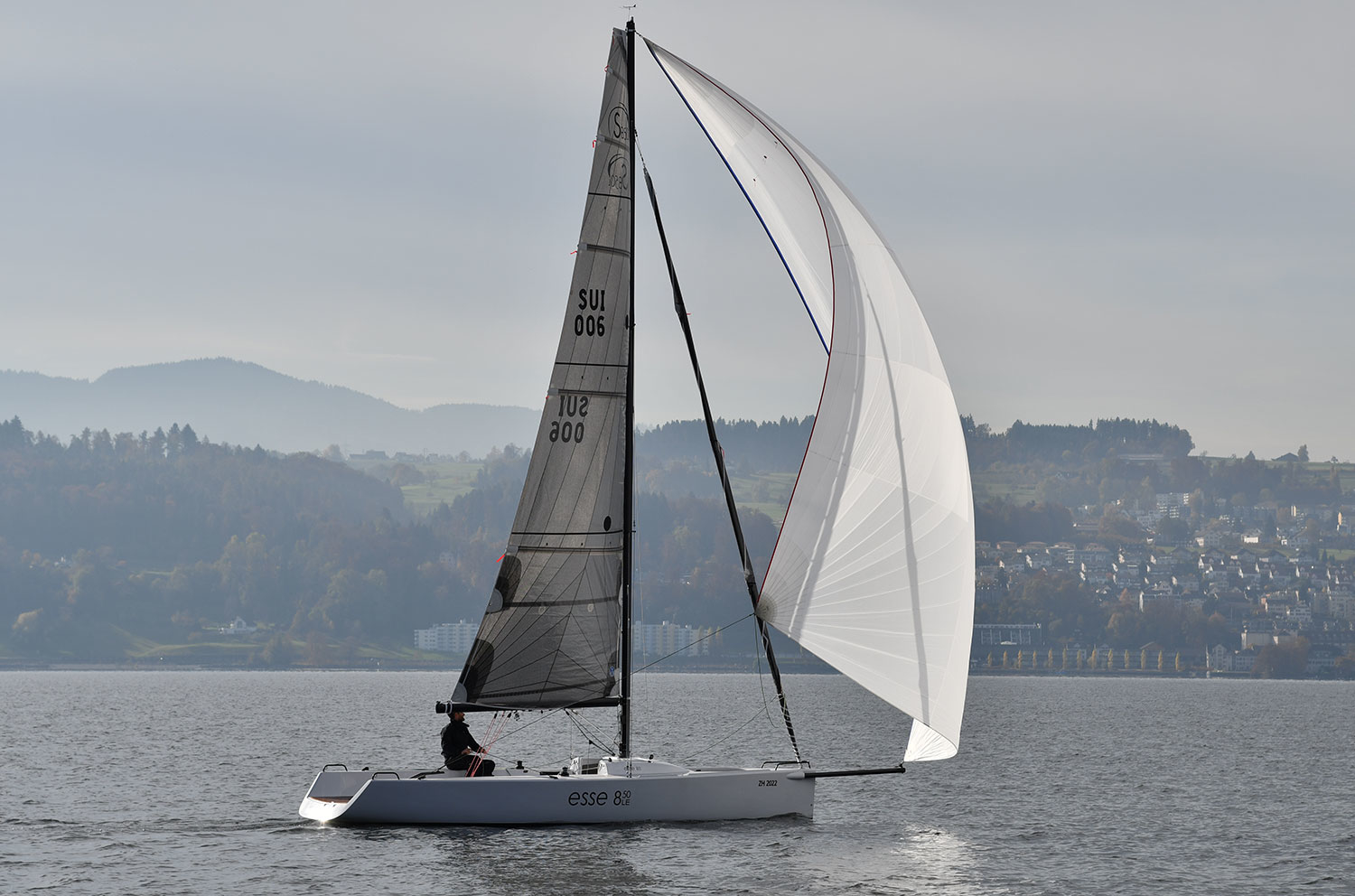 esse 850 sailboat